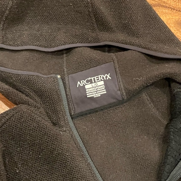 Artery’x thick fleece very warm!! Lots of fuzzies very worn - Picture 6 of 8